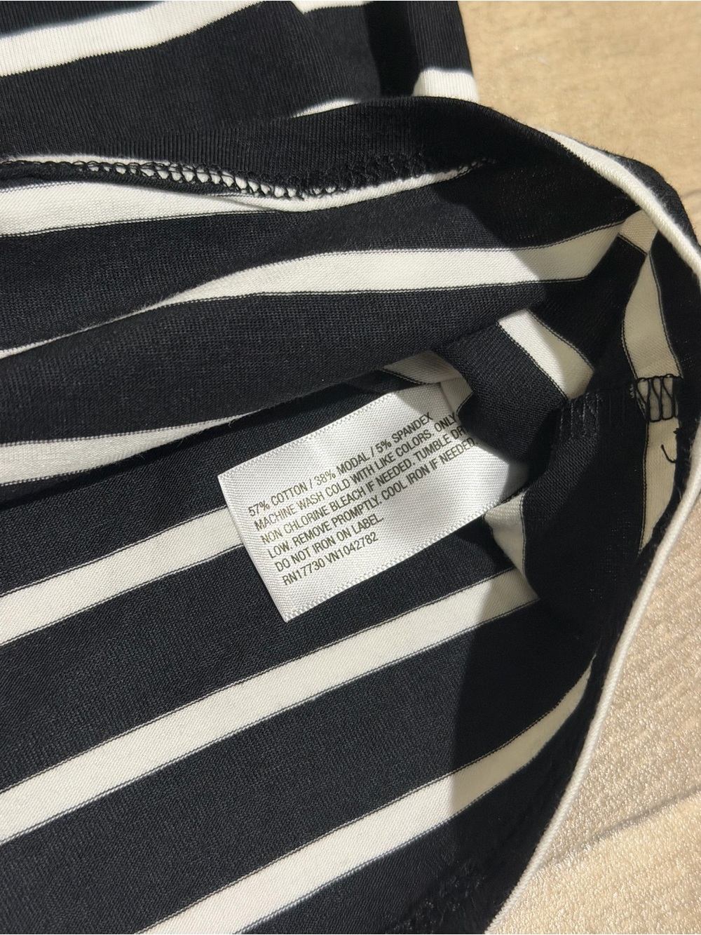 Isabel Maternity by Ingrid & Isabel 3/4 Sleeve Boatneck Maternity T-Shirt Size M - Picture 8 of 9